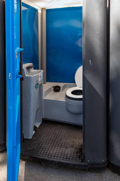 Best Emergency porta potty rental  in Lewiston, MN