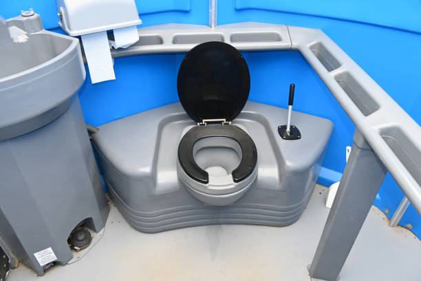 Best Emergency porta potty rental  in Lewiston, MN